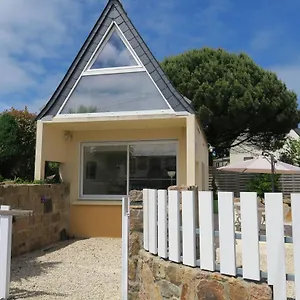 https://maison-perros-guirec-3-pieces-4-personnes-fr-1-368-301.inbrittany.com